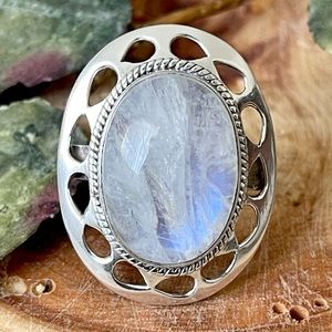925 Sterling Silver Moonstone Women’s Ring EUC Size 7